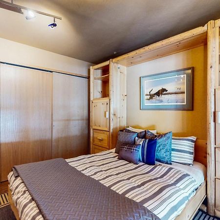 Tastefully-Updated, Classic Tahoe Family Home Truckee Exteriör bild
