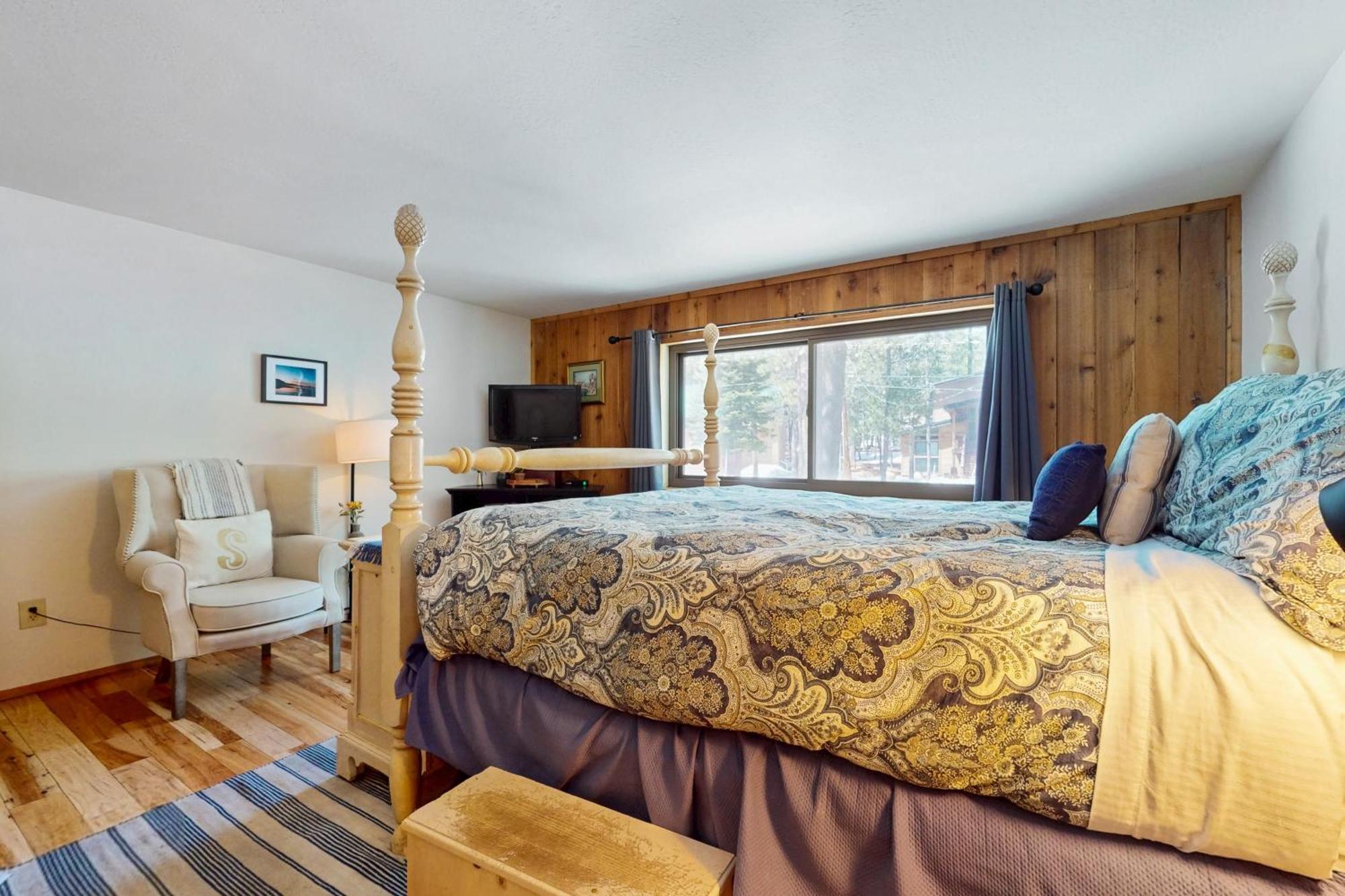 Tastefully-Updated, Classic Tahoe Family Home Truckee Exteriör bild