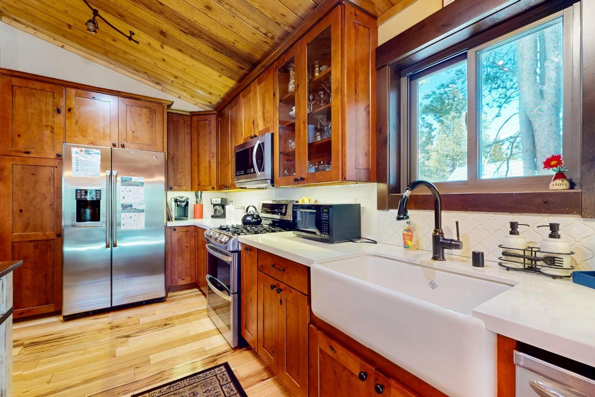 Tastefully-Updated, Classic Tahoe Family Home Truckee Exteriör bild