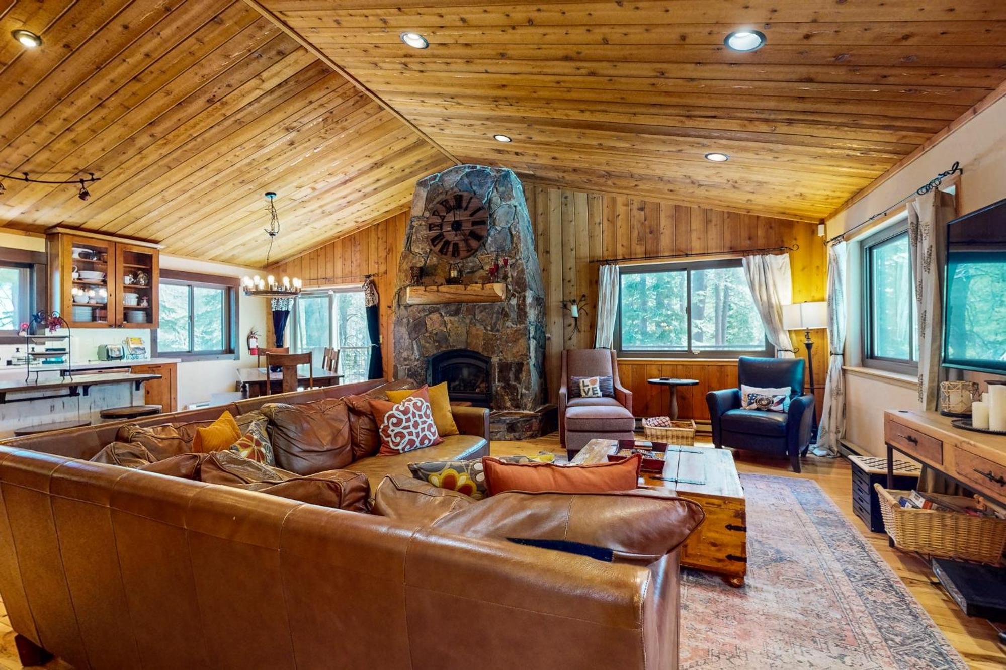 Tastefully-Updated, Classic Tahoe Family Home Truckee Exteriör bild