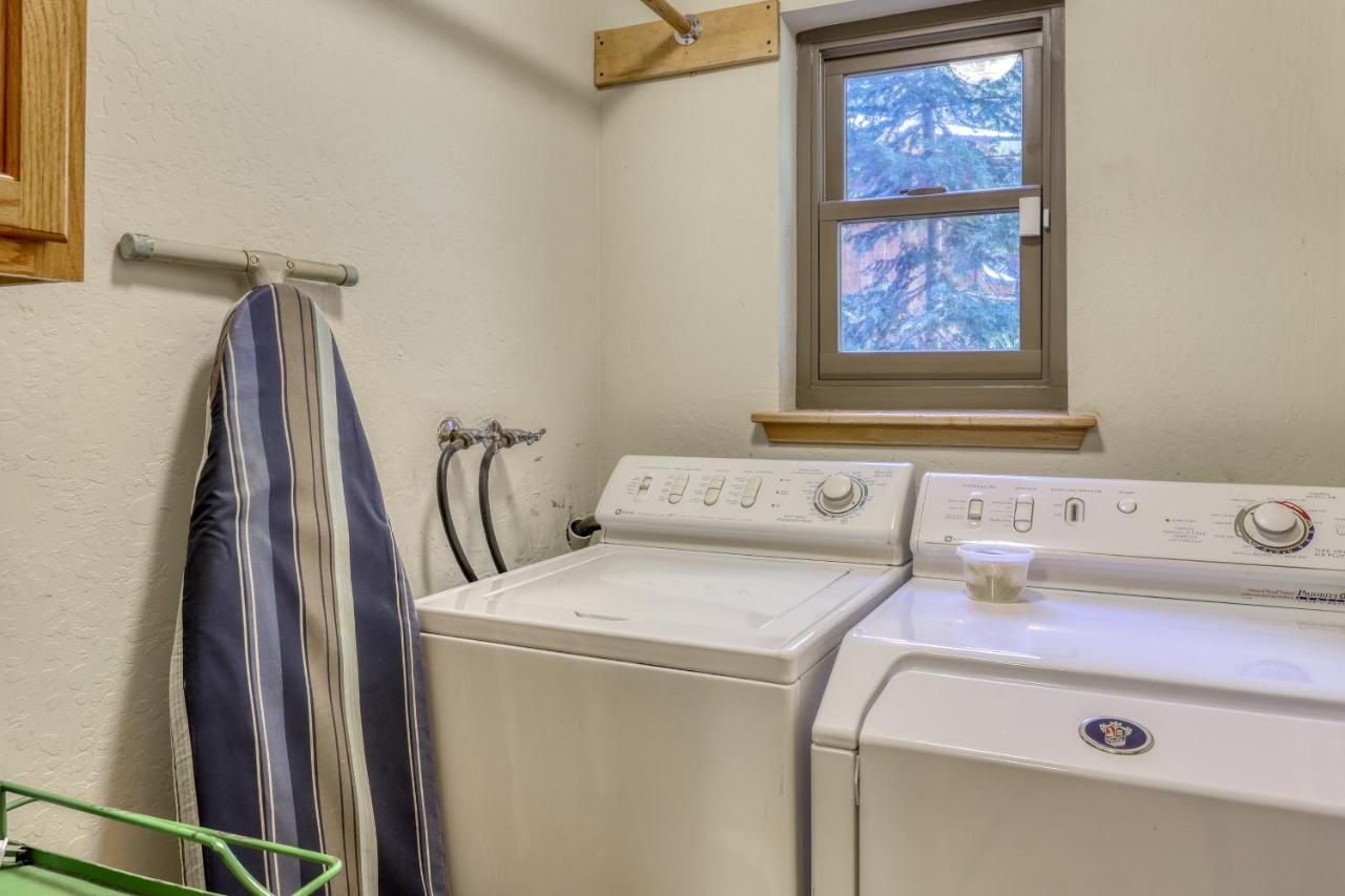 Tastefully-Updated, Classic Tahoe Family Home Truckee Exteriör bild